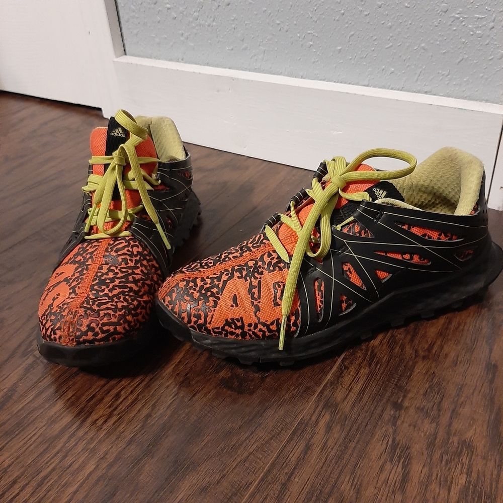 Adidas Bounce Boy Hiking Shoes Size 3